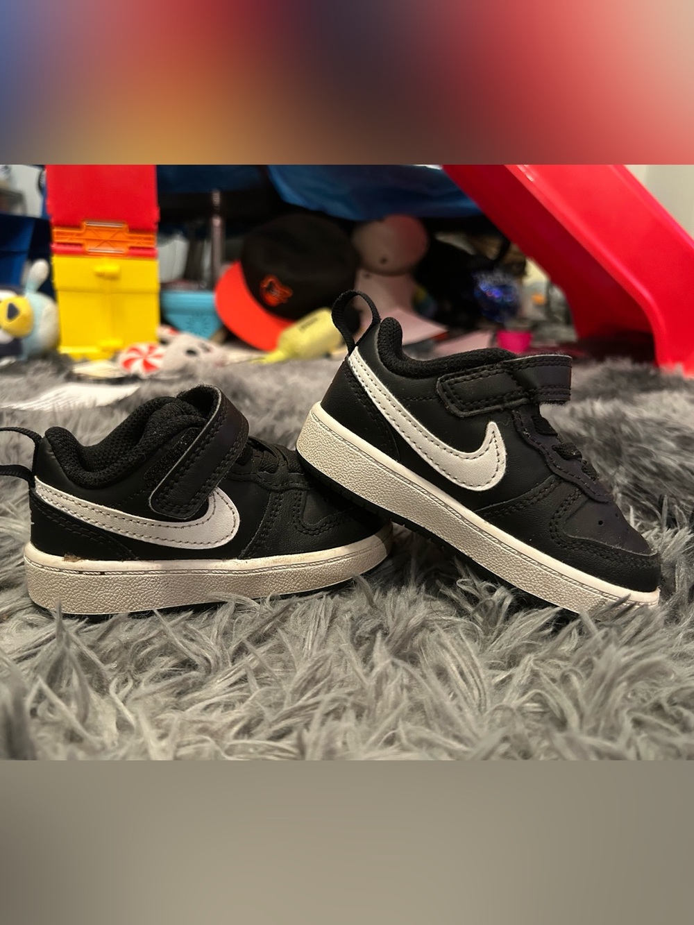 Toddler Black and White Nike Sneakers Size 5